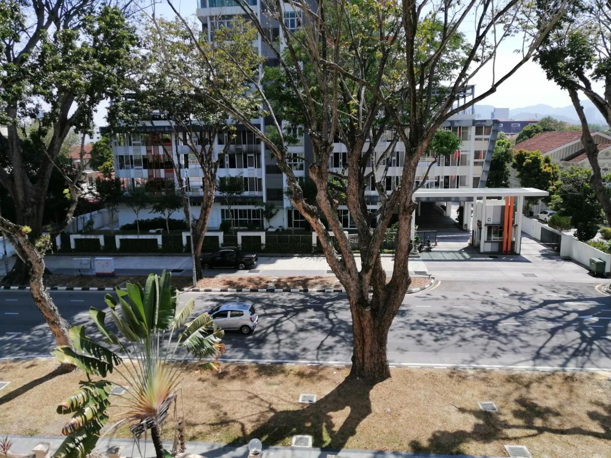 Noble Apartment