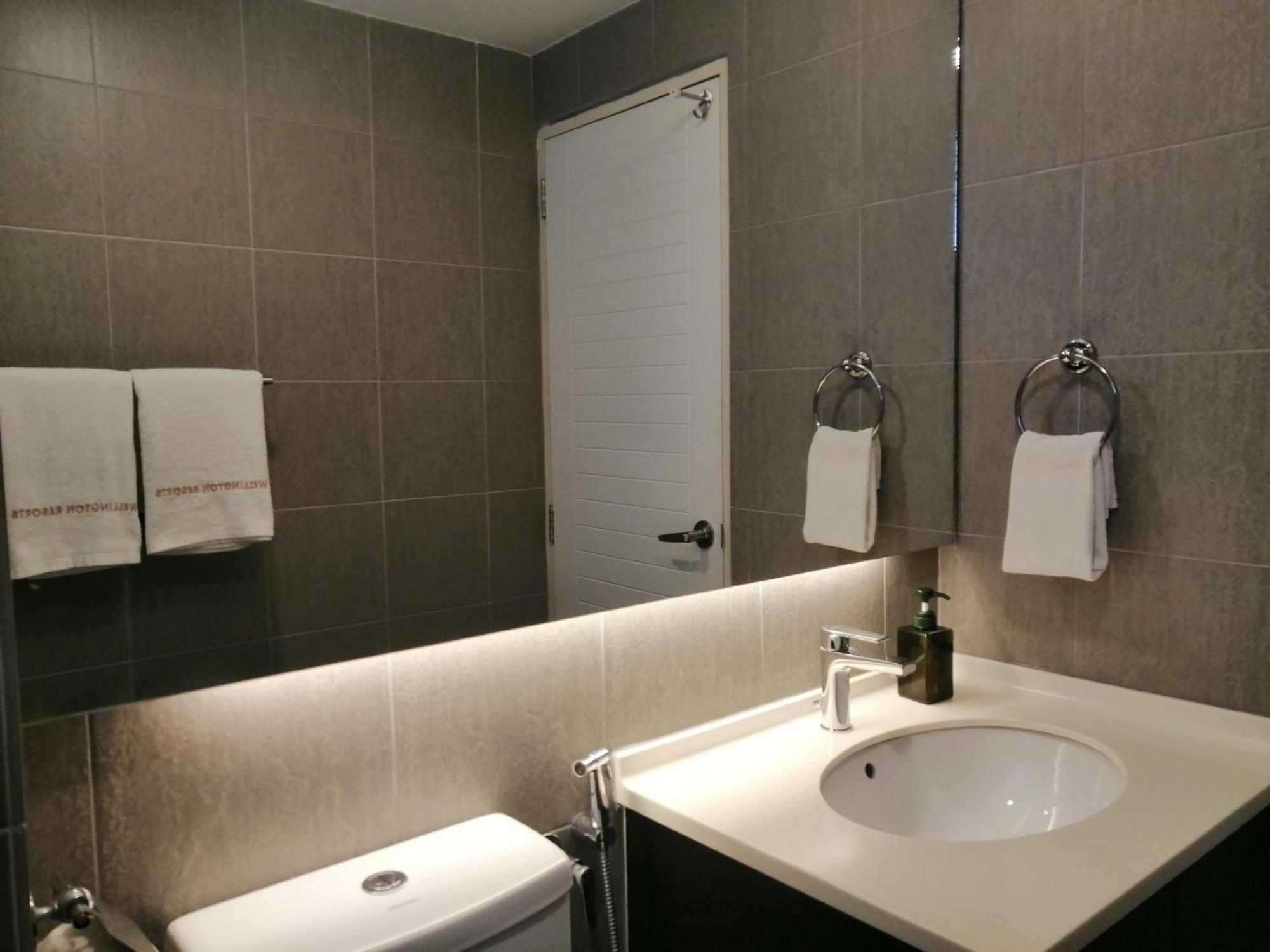 Noble Apartment